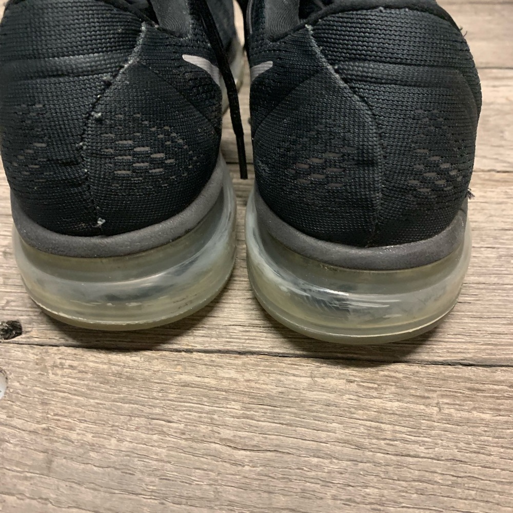 Nikes - Picture 2 of 4